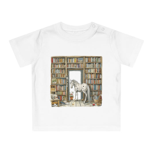 Horse in a Library - kids T-shirt