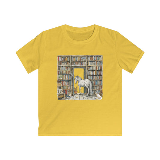 Horse in a Library - kids T-shirt