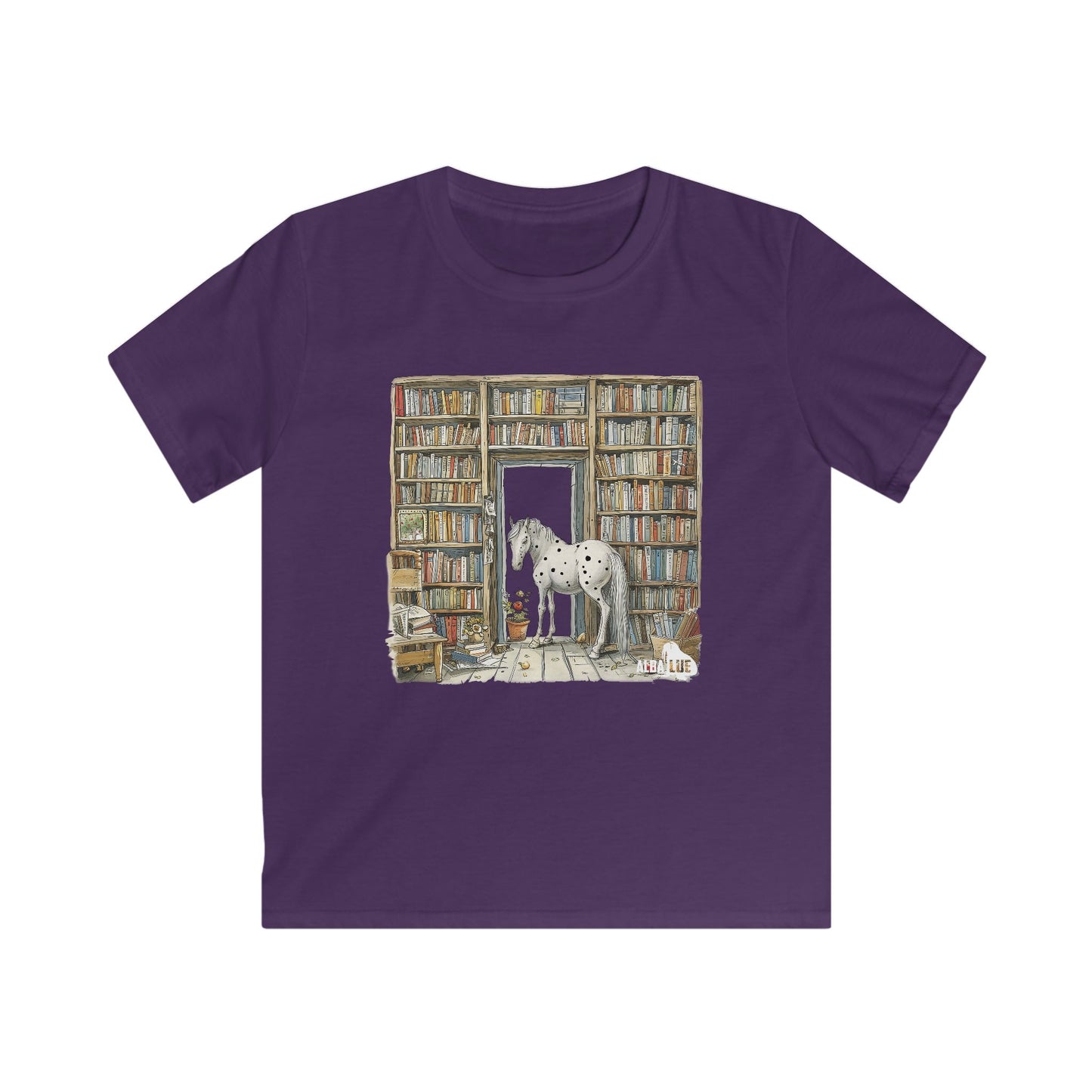Horse in a Library - kids T-shirt